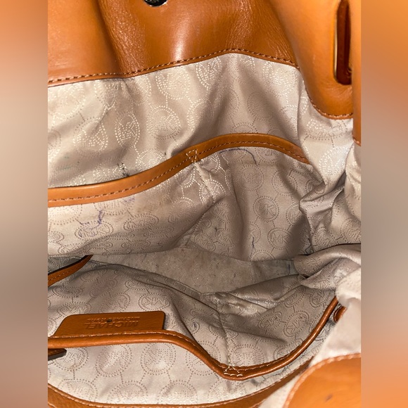 Michael Kors Hamilton Lg. Lock & Key Tote in Vanilla - Picture 7 of 8